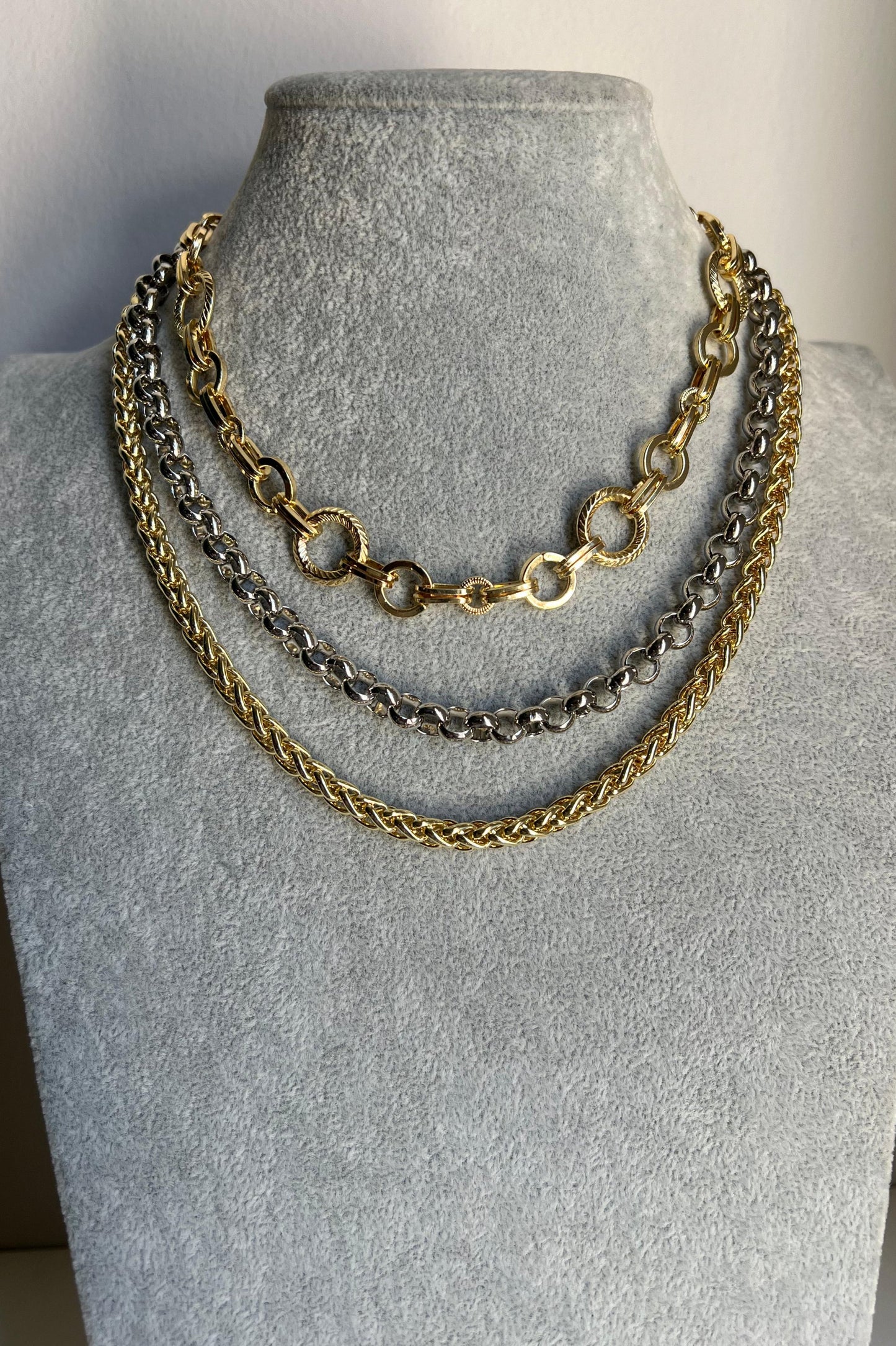 NORA NECKLACE