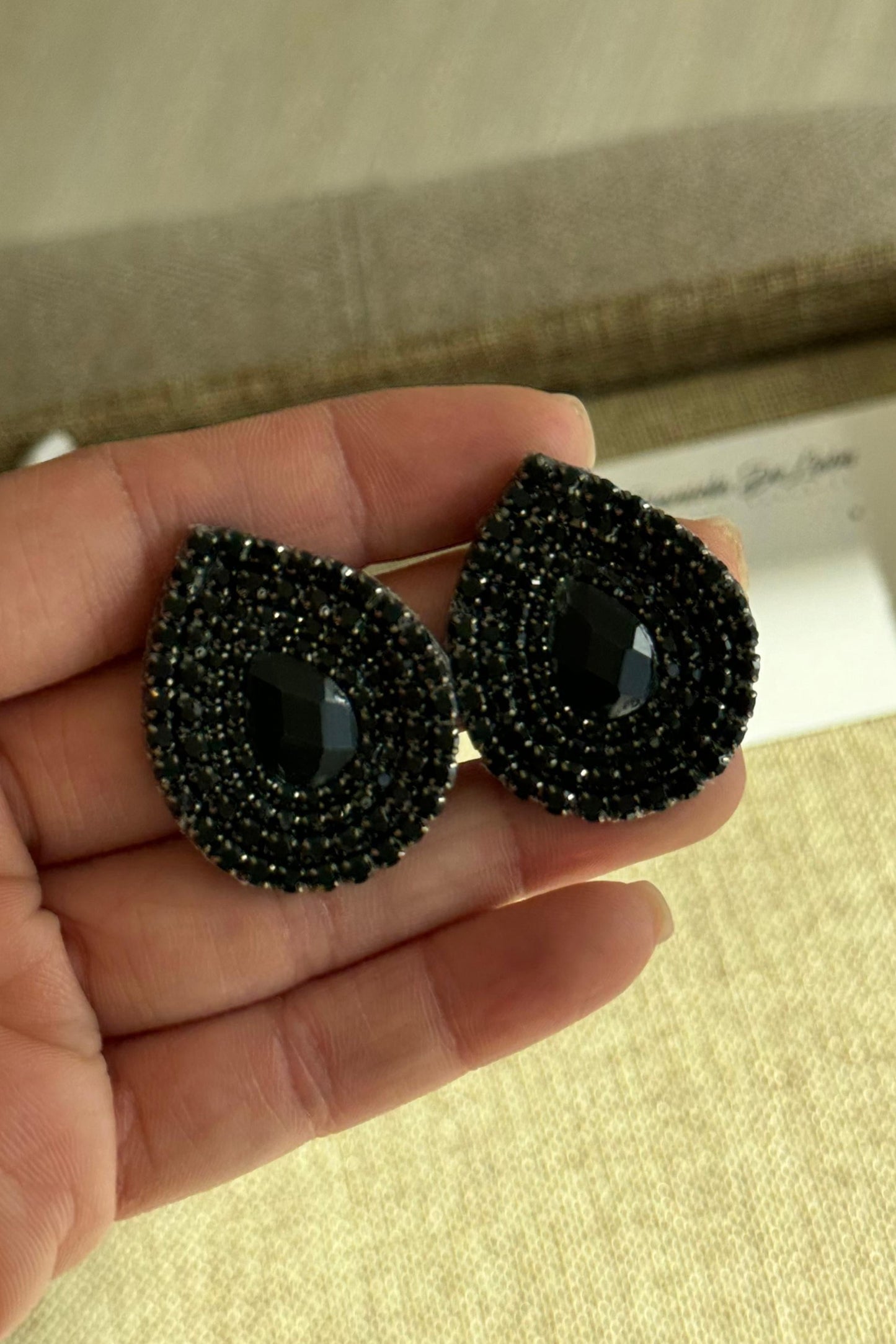 BLACK GOTA EARRINGS