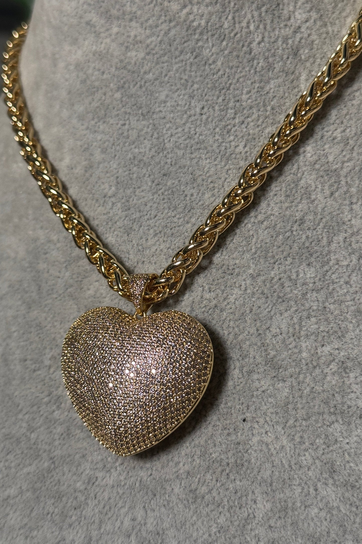 SHINNY HEART 3D NECKLACE