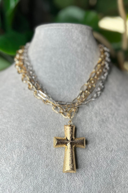 GOLD CRUZ NECKLACE