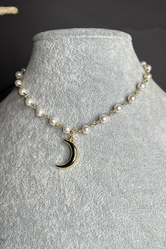 MOON NECKLACE