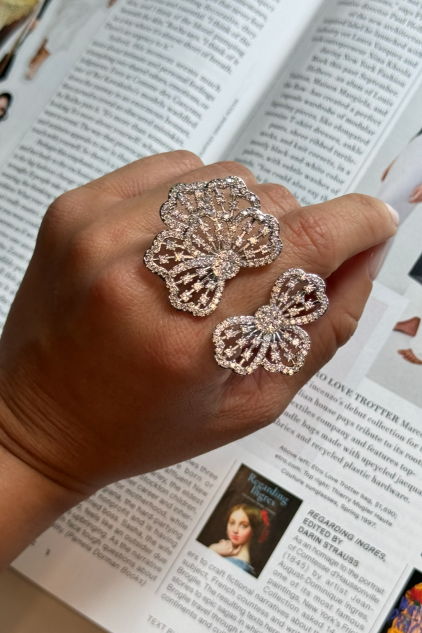 FLOWERS RING