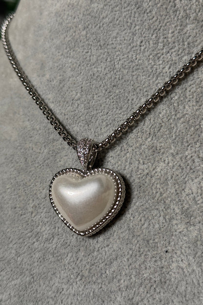 PEARL IN HEART NECKLACE