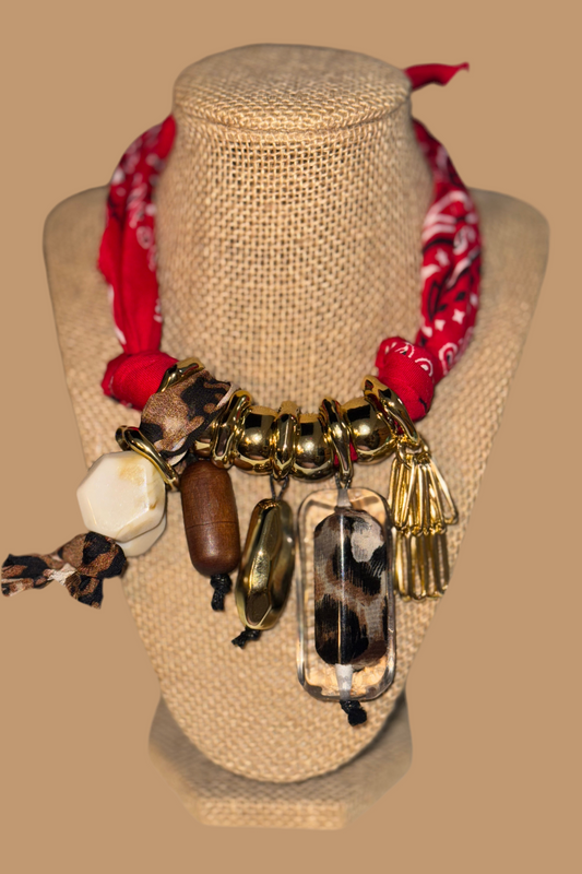 CECILIA NECKLACE