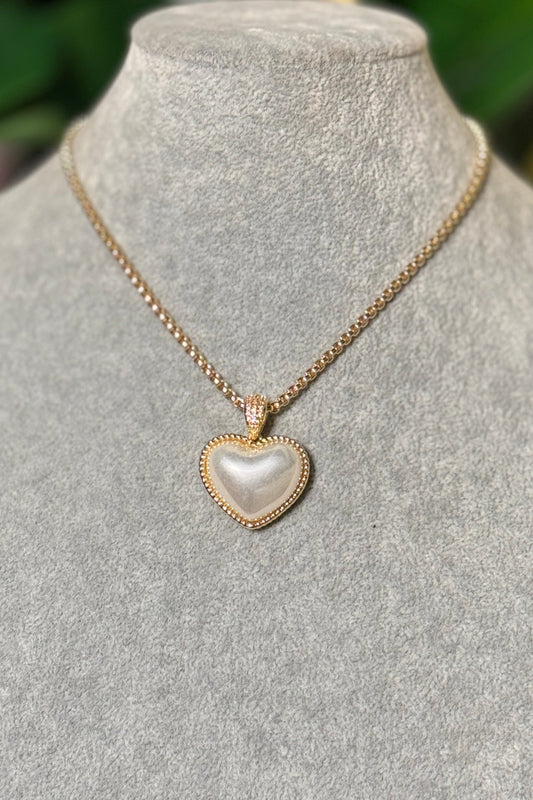 PEARL IN HEART NECKLACE