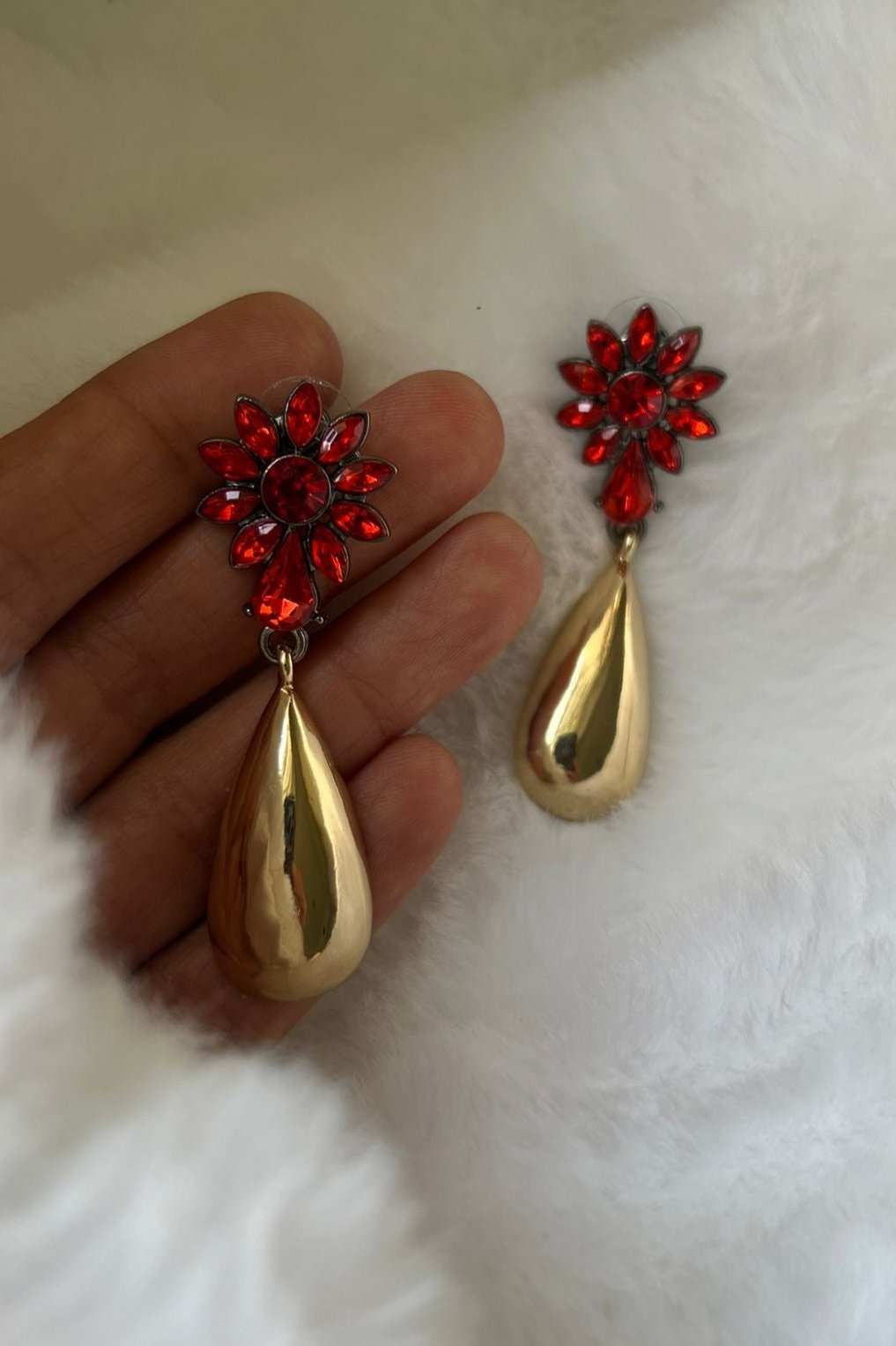 KATE EARRINGS