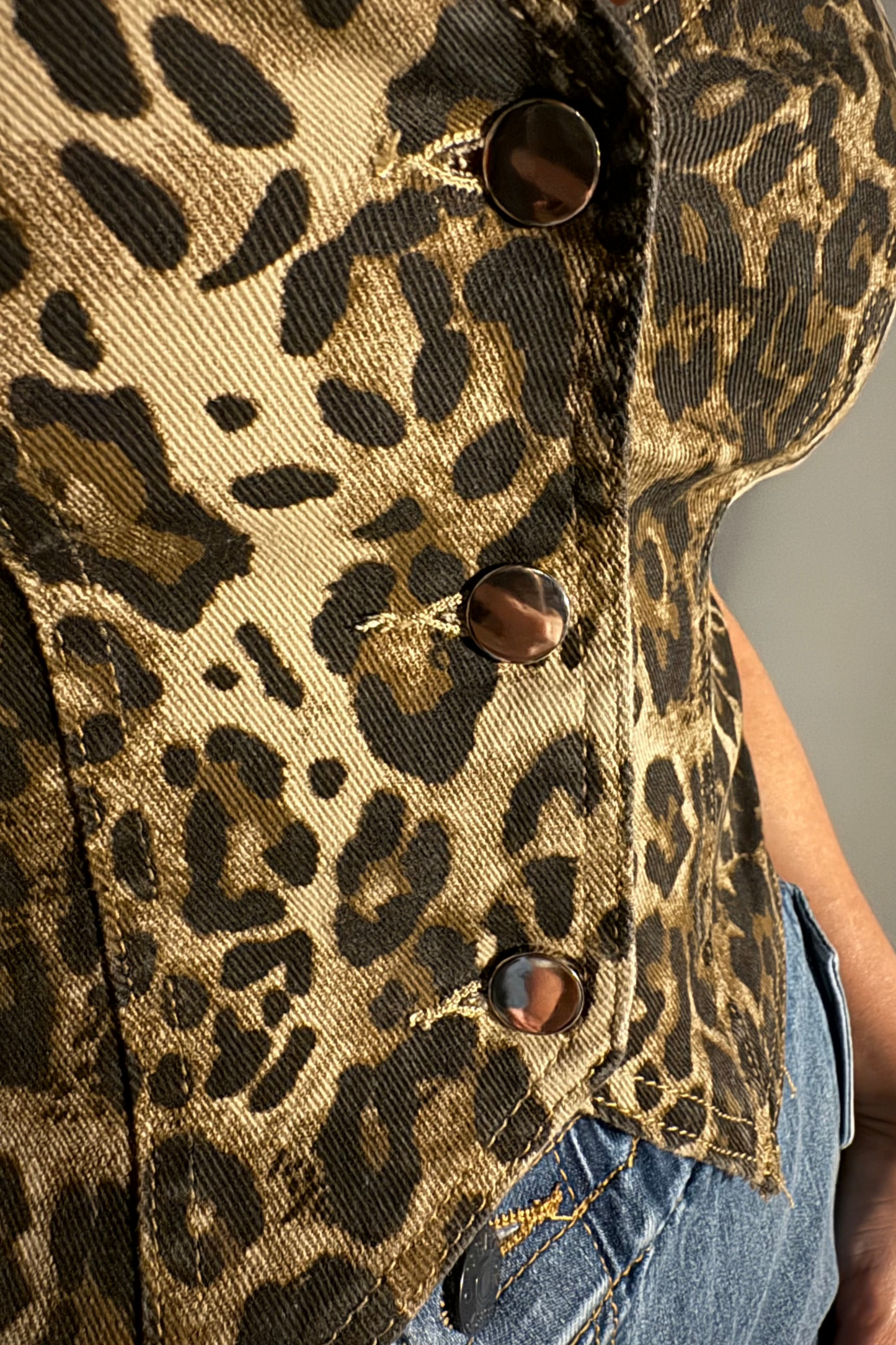 ANIMAL PRINT VEST