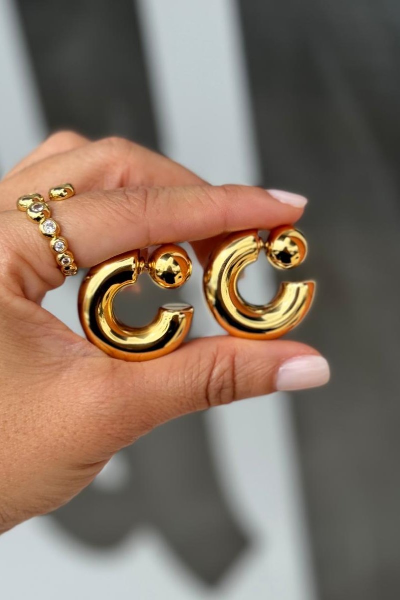 GOLD CHUNKY EARRINGS