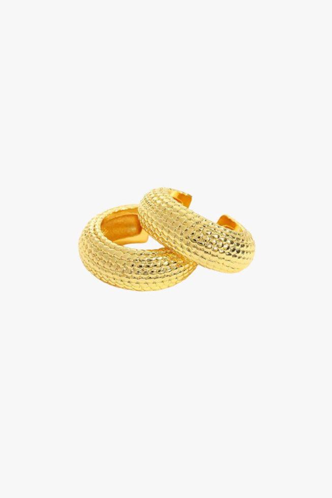 MANUELA EARCUFF